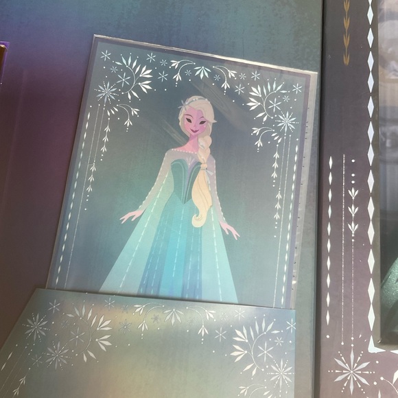 DISNEY  FROZEN ELSA , ANNA  DOLL SET   D23 2022 - Picture 4 of 7